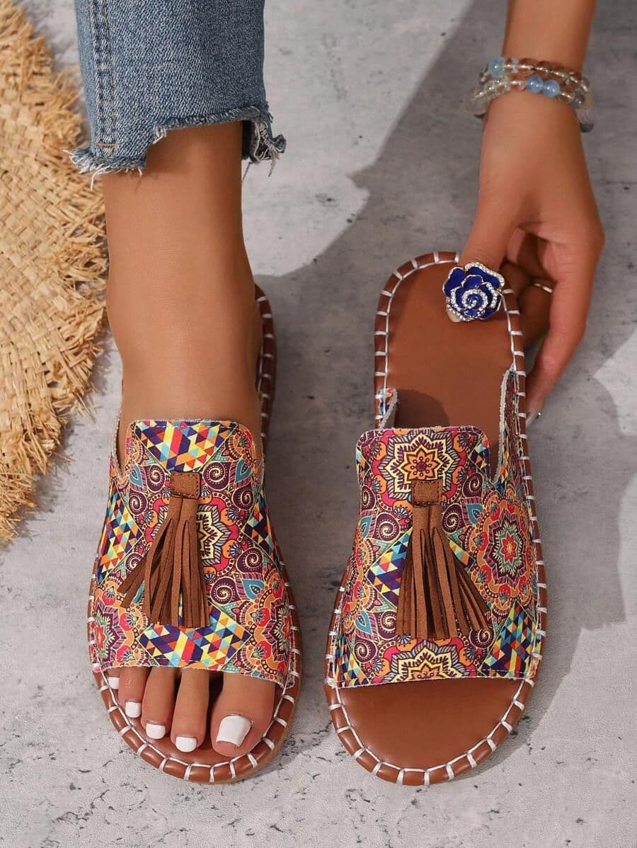 Platte sandalen voor dames met franjedecor 42
